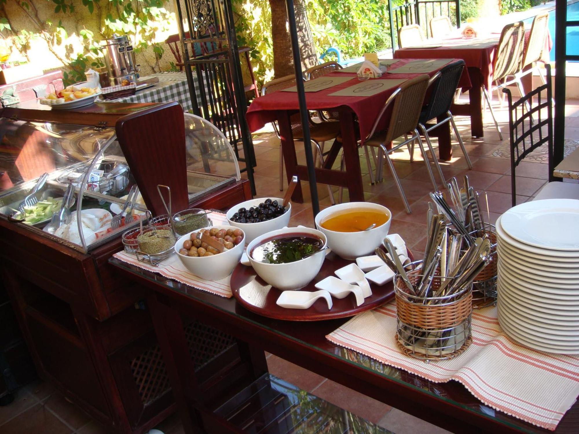 Villa Danlin Hotel Гёчек Экстерьер фото