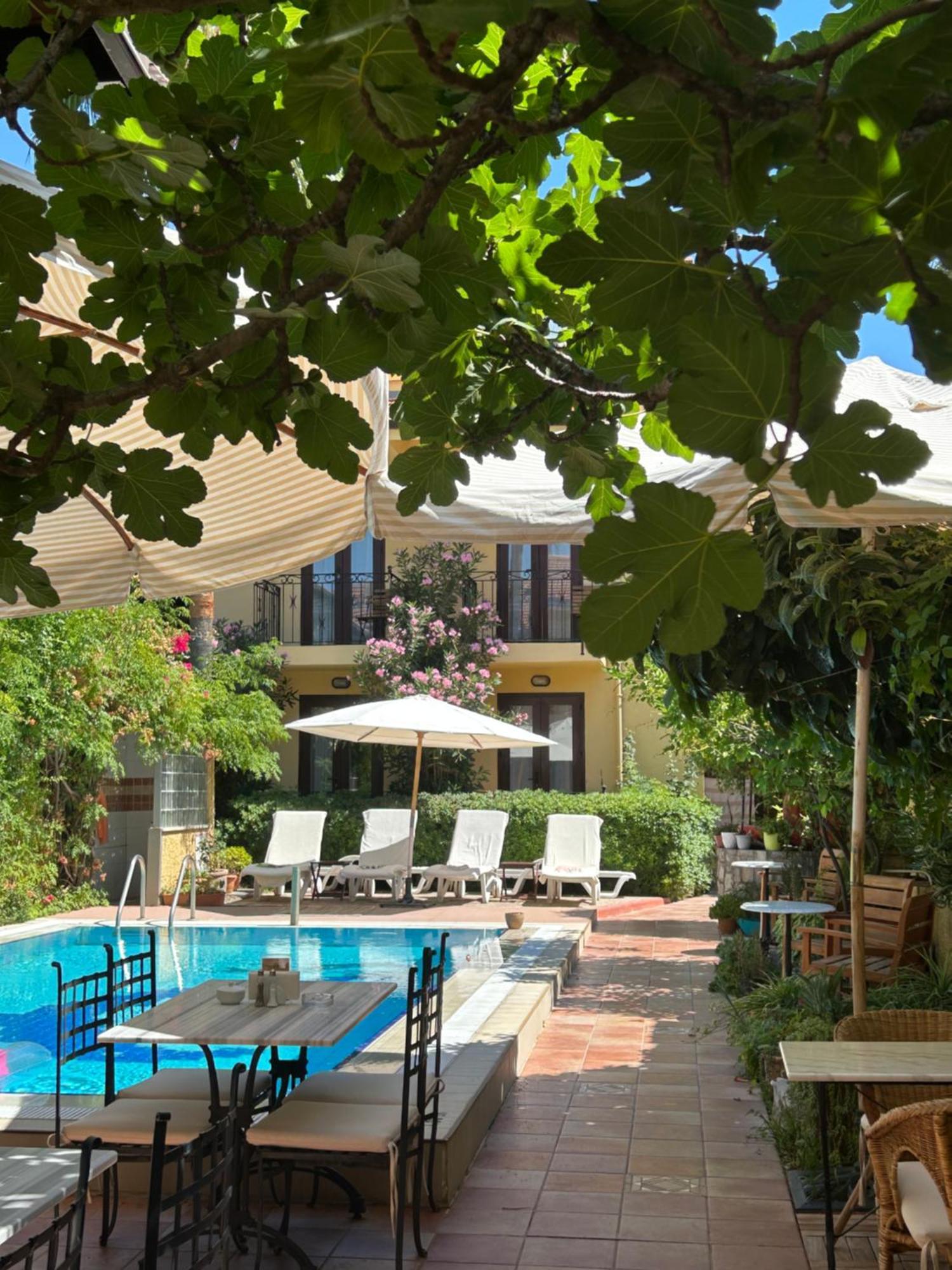Villa Danlin Hotel Гёчек Экстерьер фото