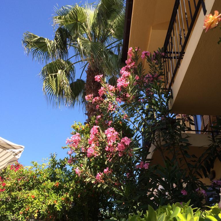 Villa Danlin Hotel Гёчек Экстерьер фото