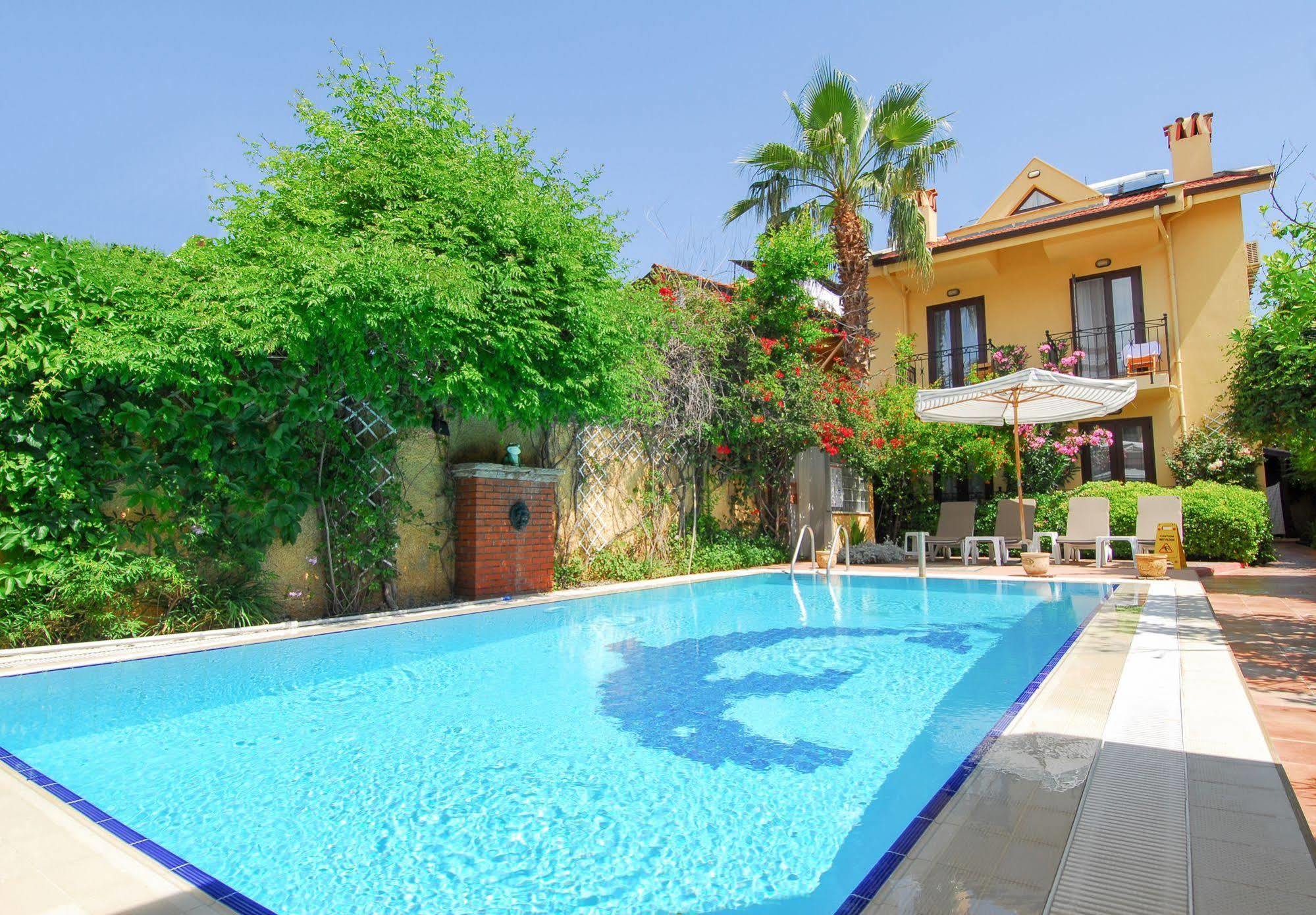 Villa Danlin Hotel Гёчек Экстерьер фото