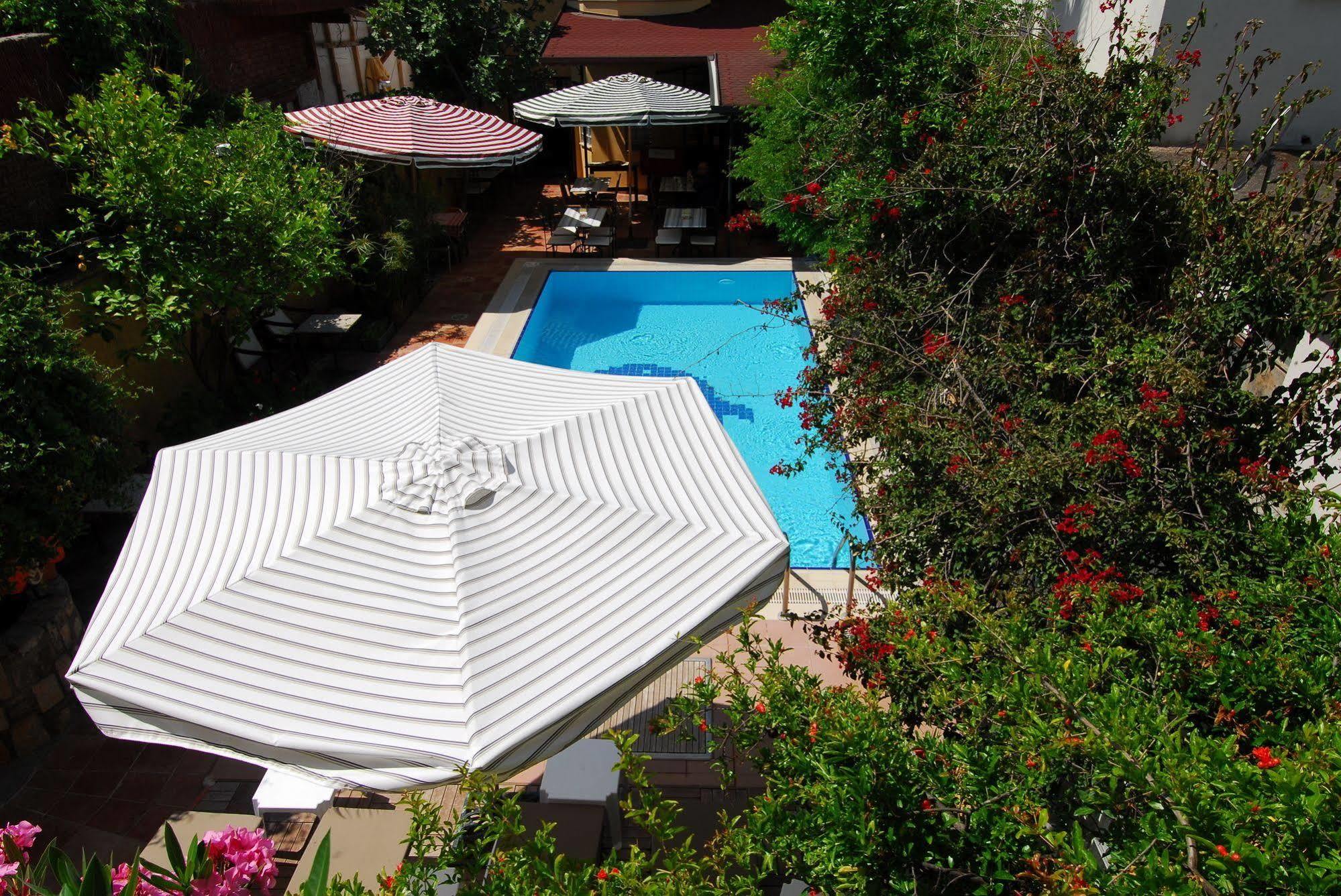 Villa Danlin Hotel Гёчек Экстерьер фото