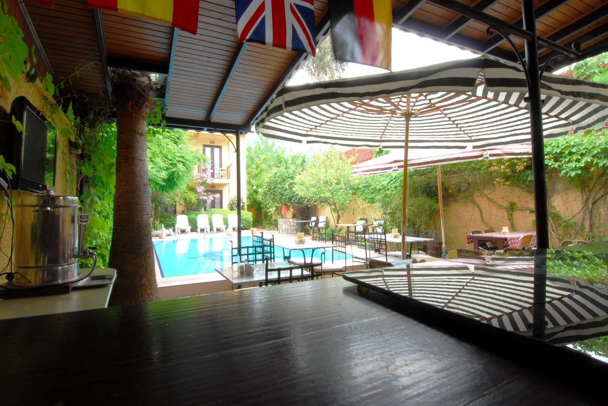Villa Danlin Hotel Гёчек Экстерьер фото
